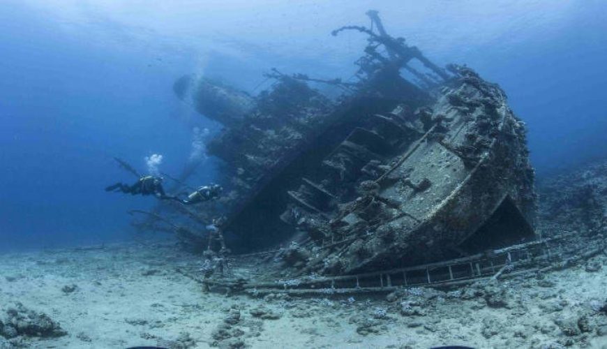 wreck diving