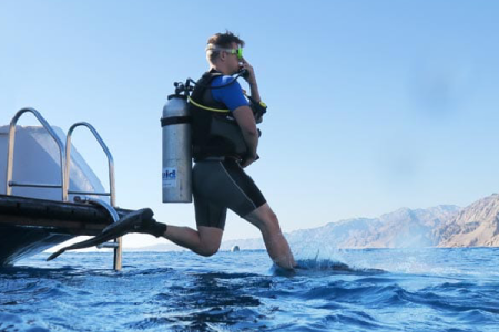 Boat Diver in Dahab